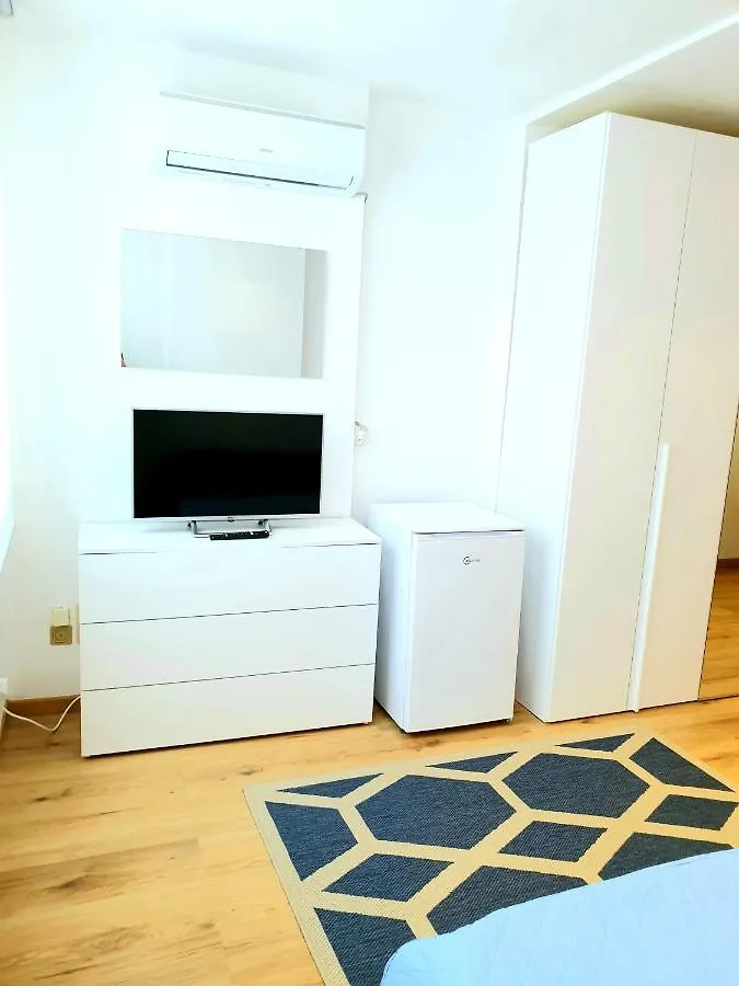 Central City Rooms Olbia Guest house