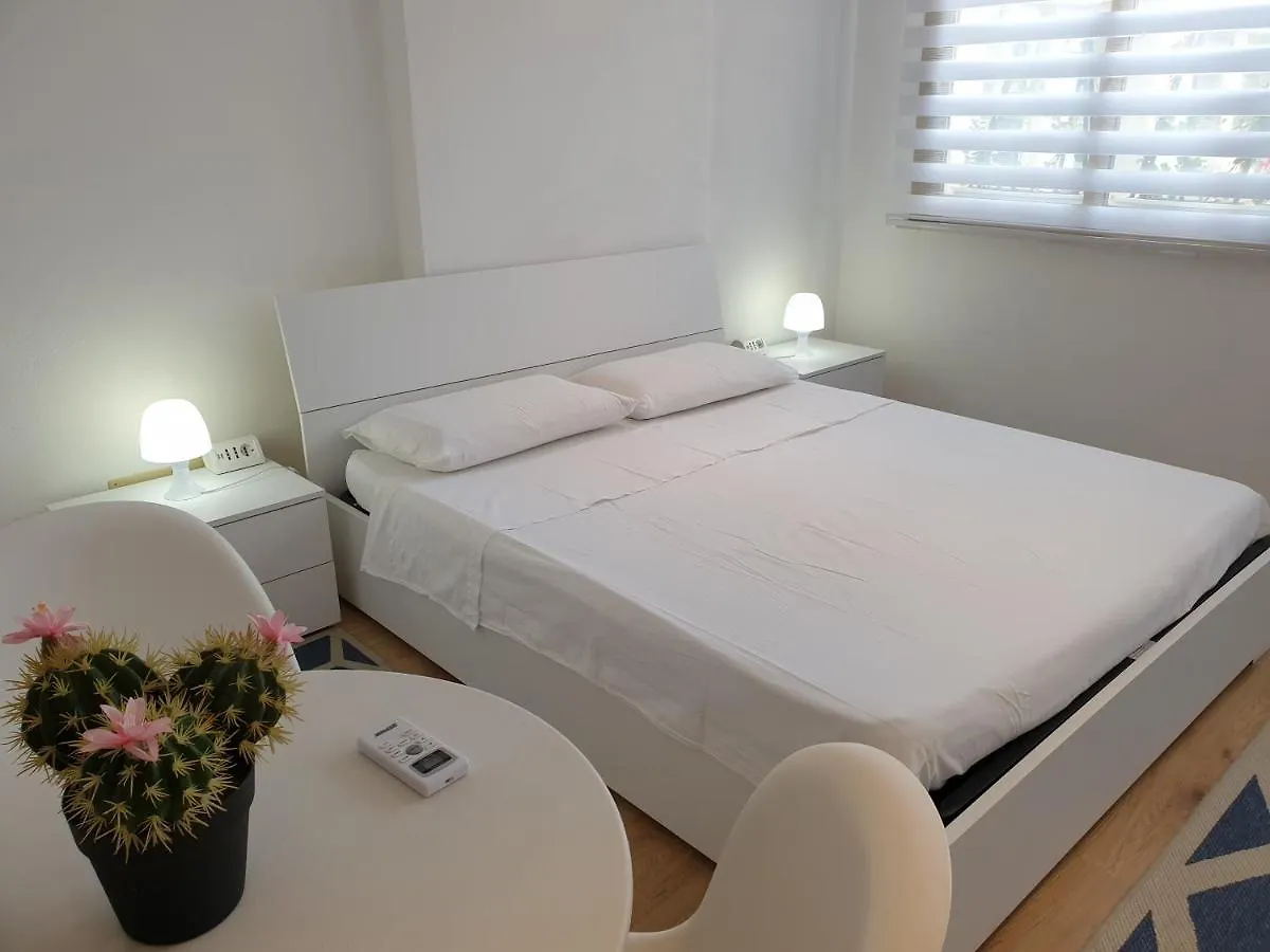 Central City Rooms Olbia Guest house
